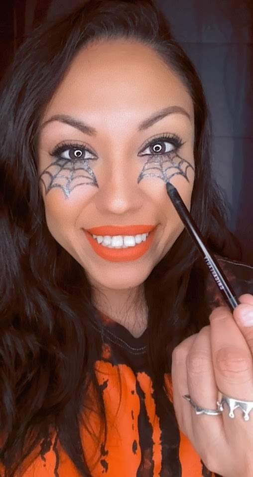 Last-Minute Halloween Makeup